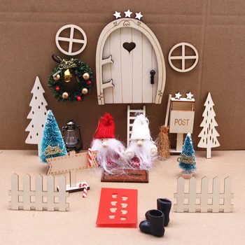 Куклена Къща Елф Вратата Коледен Декор Фалшива Светлина Ред Шапка Венец Мини Дърво Подаръчни Кутии Страхотна Играчка Подаде Миниатюрен САМ Набор от Бижута